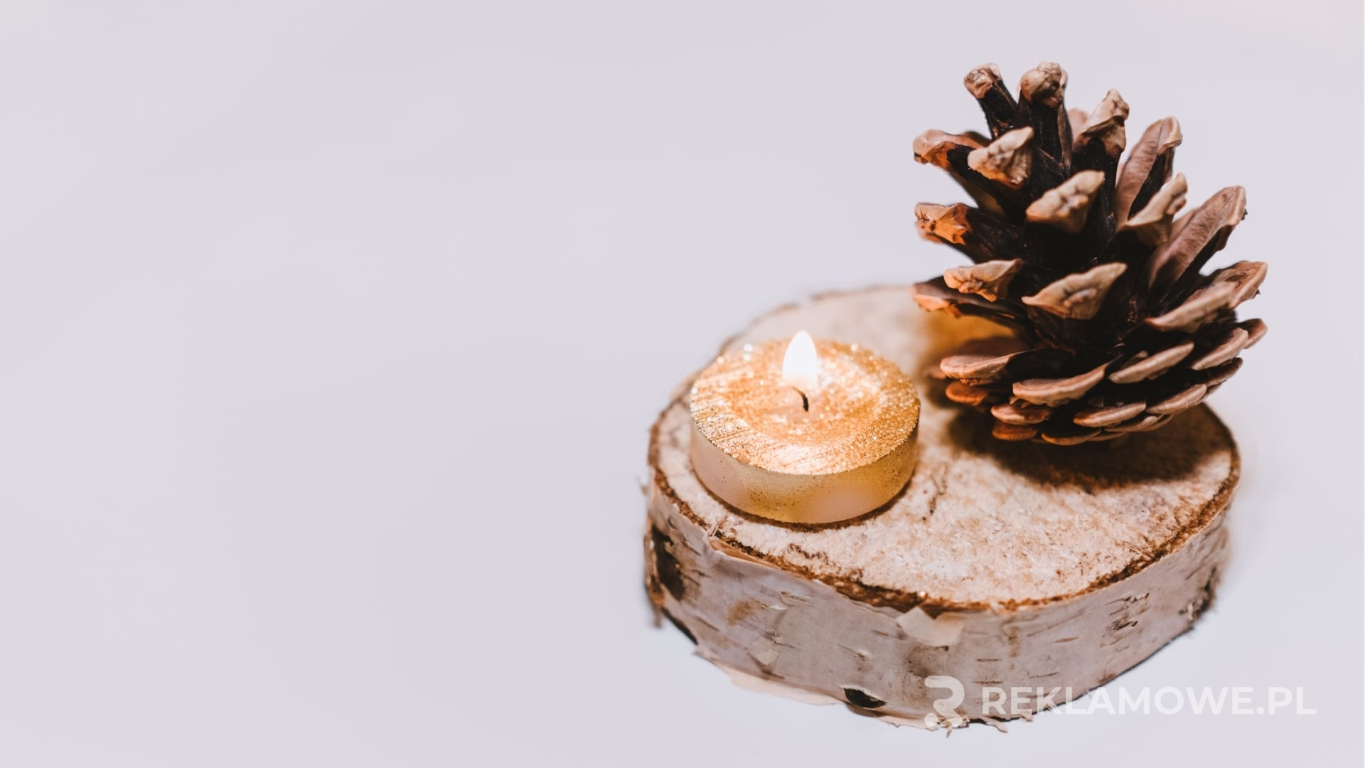 Czy minimalistyczne świeczki są skutecznym narzędziem marketingowym? Minimalistyczne świeczki jako element reklamowy