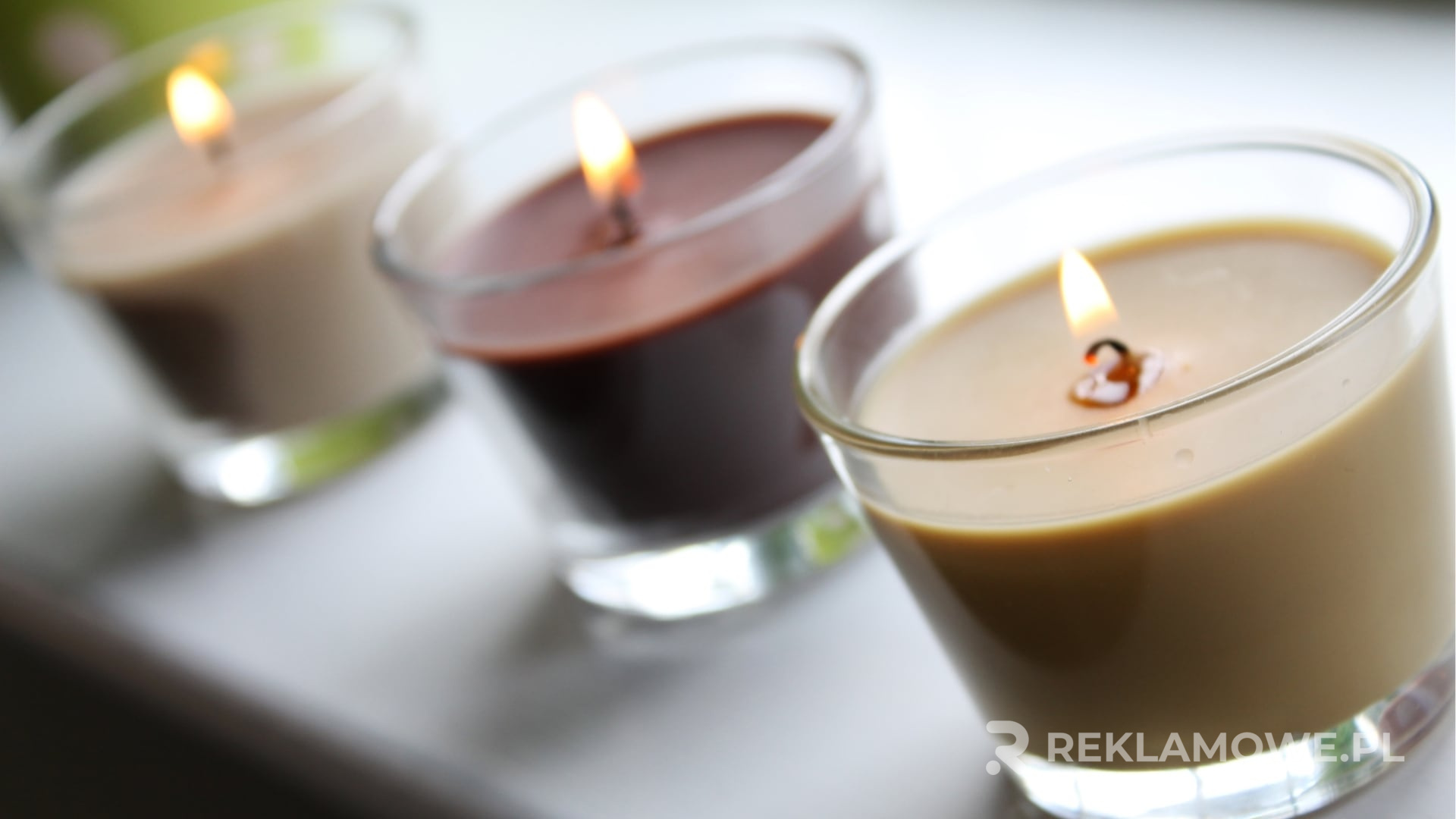 Świeca reklamowa jako elegancki upominek korporacyjny